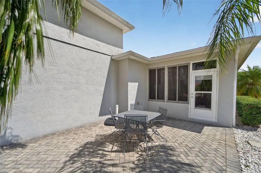 453 Nolane Lane Polk City FL 33868