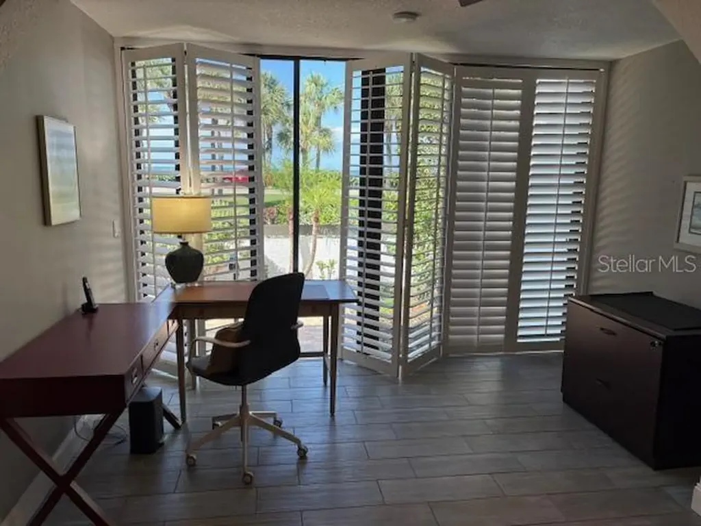 737 Bayport Way Longboat Key FL 34228