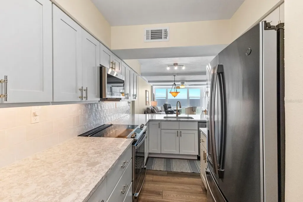 5300 Gulf Drive Holmes Beach FL 34217