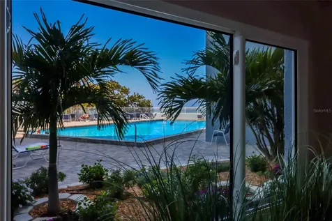 5300 Gulf Drive Holmes Beach FL 34217
