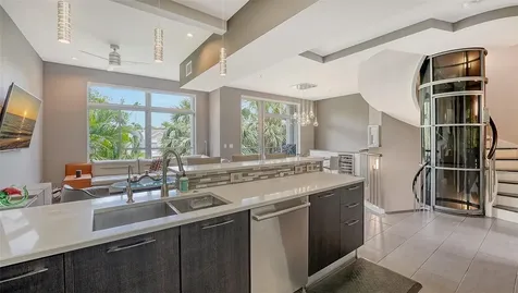213 Cosmopolitan Court Sarasota FL 34236