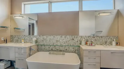 213 Cosmopolitan Court Sarasota FL 34236