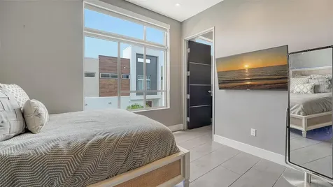 213 Cosmopolitan Court Sarasota FL 34236