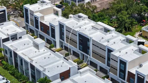 213 Cosmopolitan Court Sarasota FL 34236