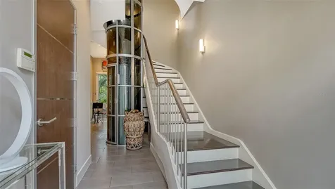 213 Cosmopolitan Court Sarasota FL 34236