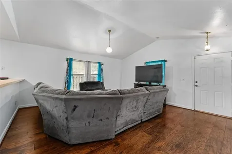 737 NE 18th Street Gainesville FL 32641