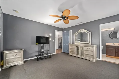737 NE 18th Street Gainesville FL 32641