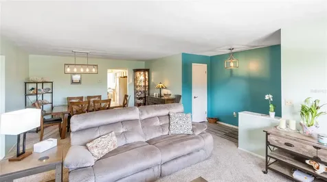 8198 Terrace Garden Drive N St Petersburg FL 33709