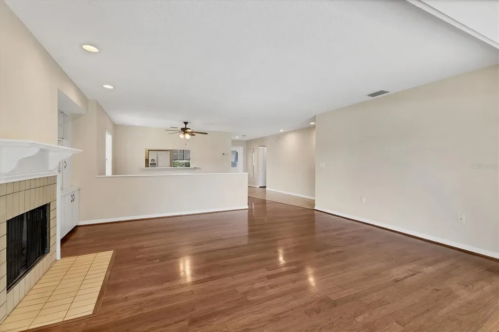 3244 Ringwood Meadow Sarasota FL 34235