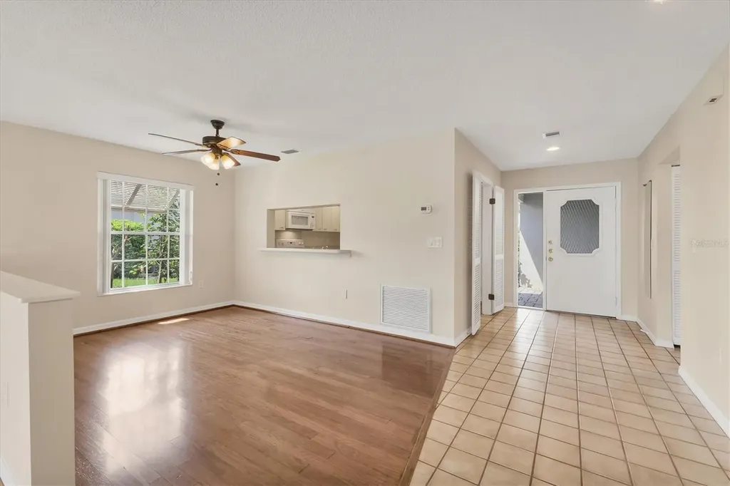 3244 Ringwood Meadow Sarasota FL 34235