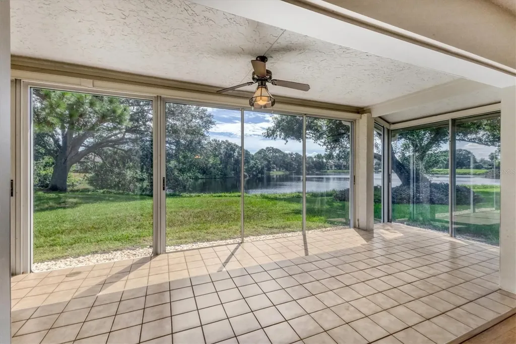 3244 Ringwood Meadow Sarasota FL 34235