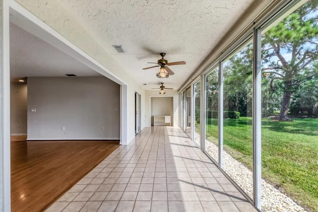 3244 Ringwood Meadow Sarasota FL 34235