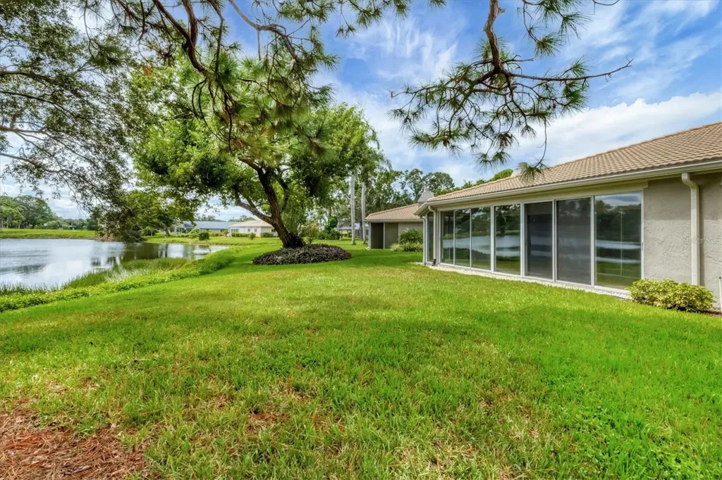 3244 Ringwood Meadow Sarasota FL 34235