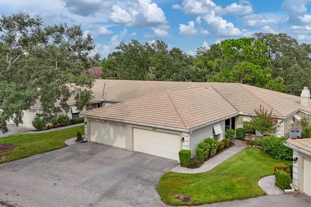 3244 Ringwood Meadow Sarasota FL 34235
