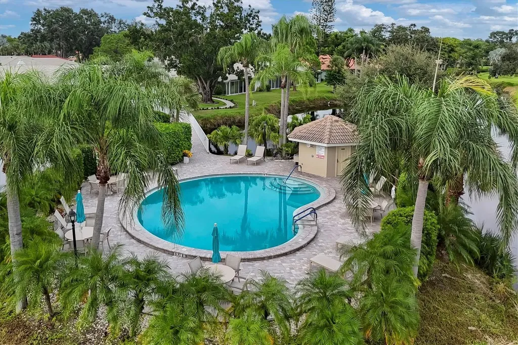 3244 Ringwood Meadow Sarasota FL 34235
