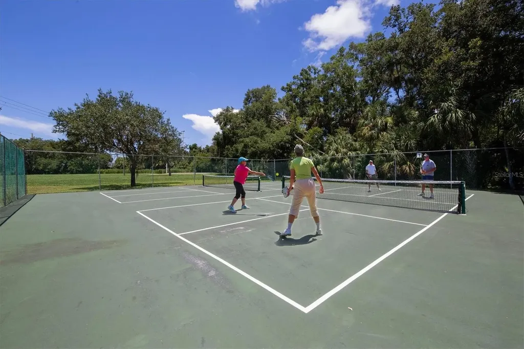 3244 Ringwood Meadow Sarasota FL 34235