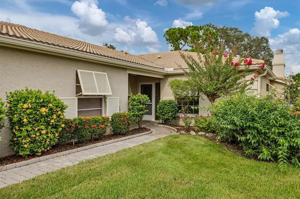 3244 Ringwood Meadow Sarasota FL 34235