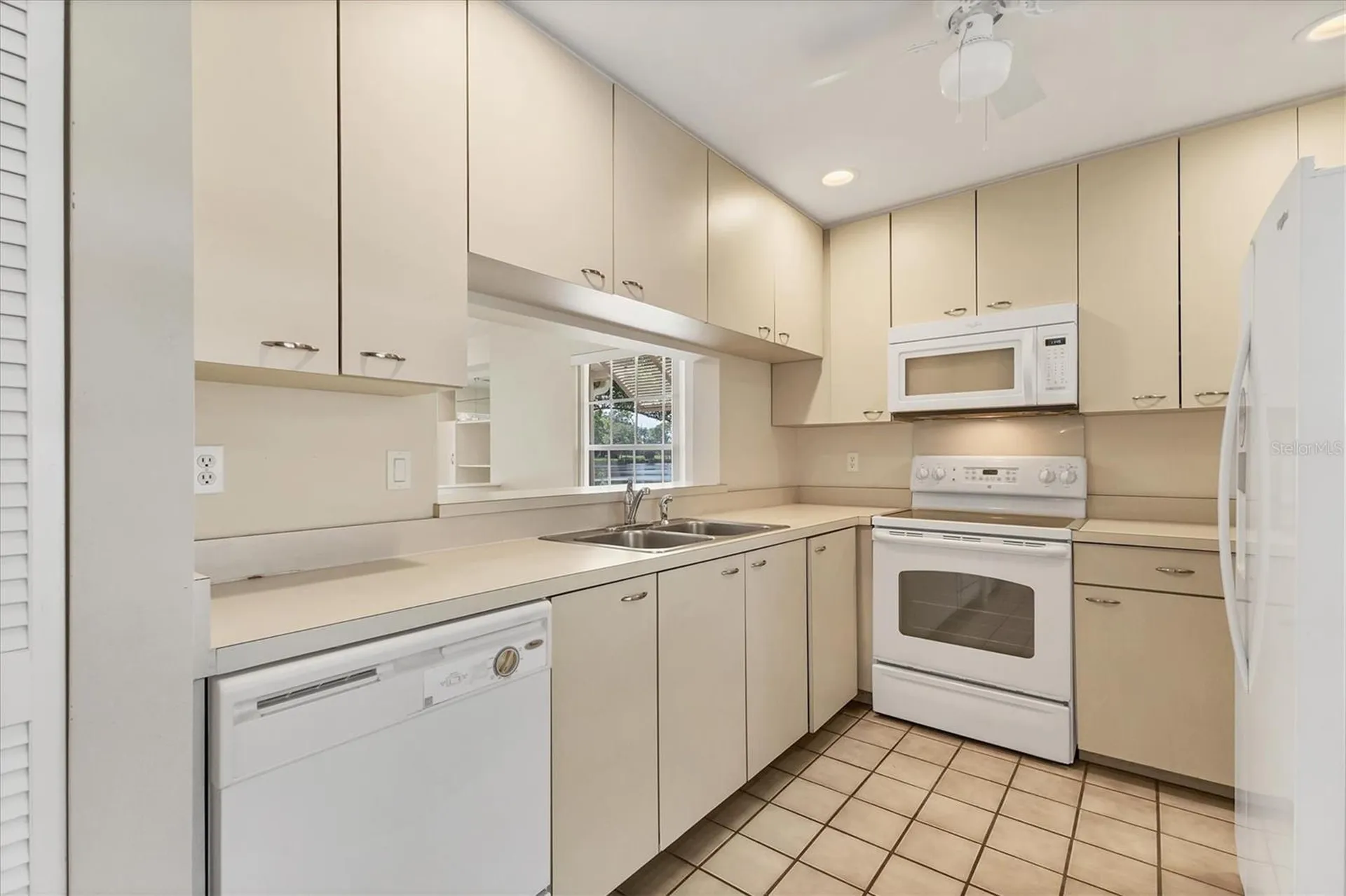 3244 Ringwood Meadow Sarasota FL 34235