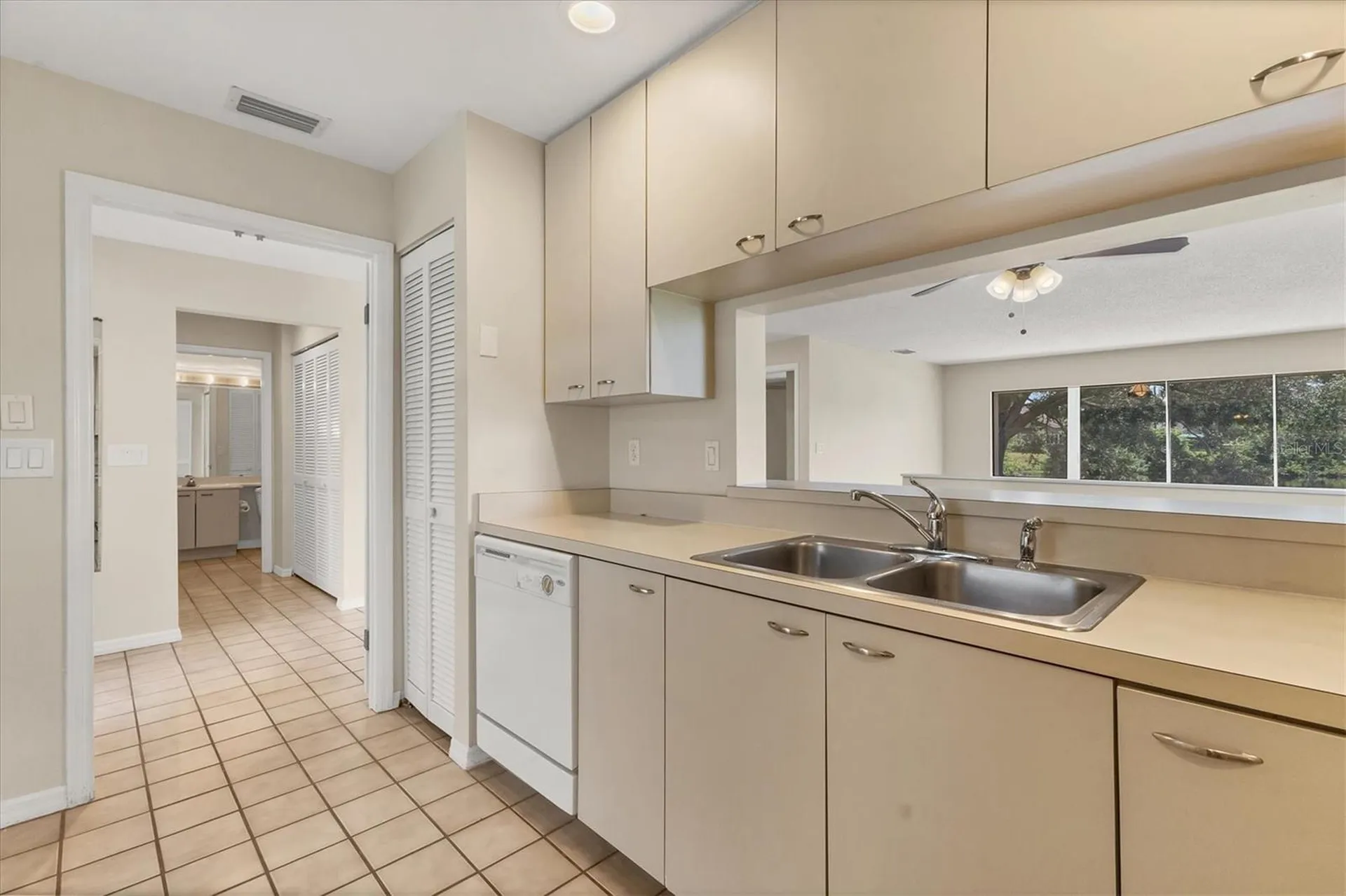 3244 Ringwood Meadow Sarasota FL 34235