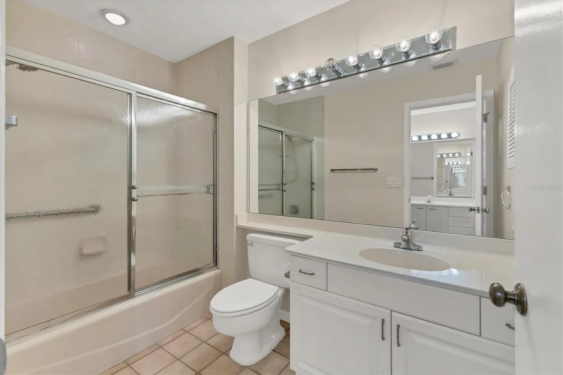 3244 Ringwood Meadow Sarasota FL 34235