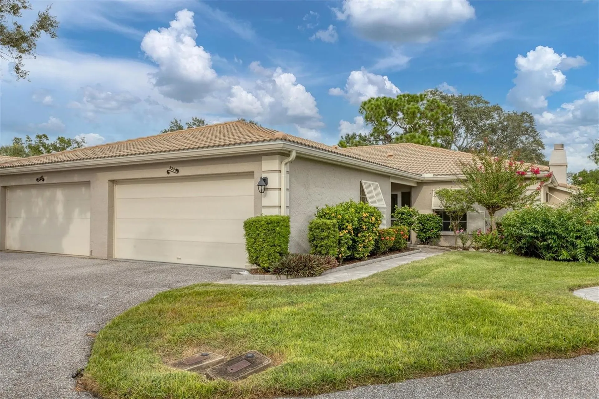 3244 Ringwood Meadow Sarasota FL 34235