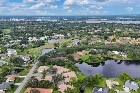 3244 Ringwood Meadow Sarasota FL 34235
