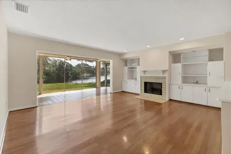3244 Ringwood Meadow Sarasota FL 34235