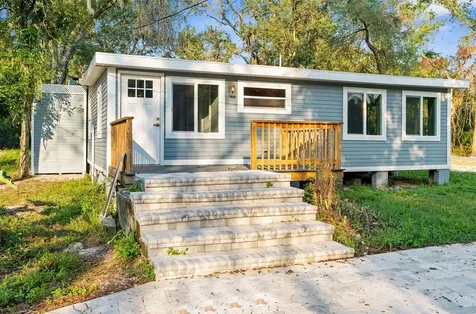 5200 Cyril Drive Dade City FL 33523