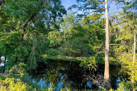 5200 Cyril Drive Dade City FL 33523