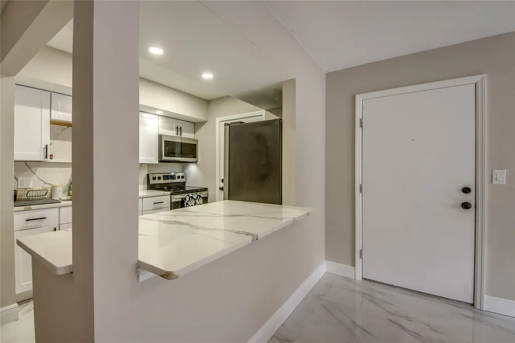 2544 1st Street Fort Myers FL 33901