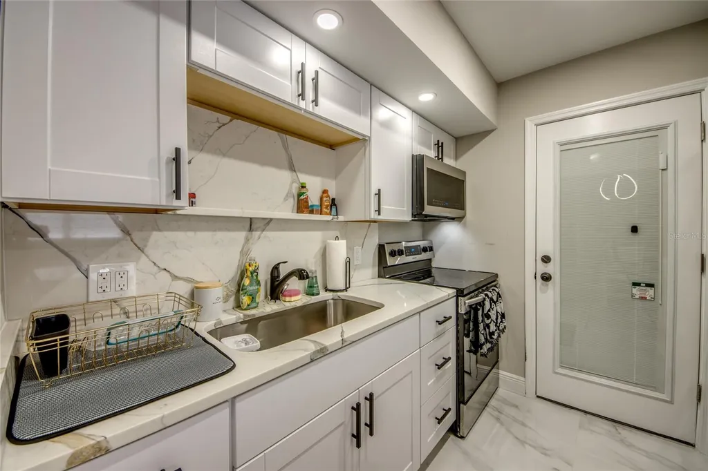 2544 1st Street Fort Myers FL 33901
