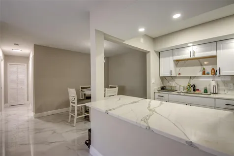 2544 1st Street Fort Myers FL 33901