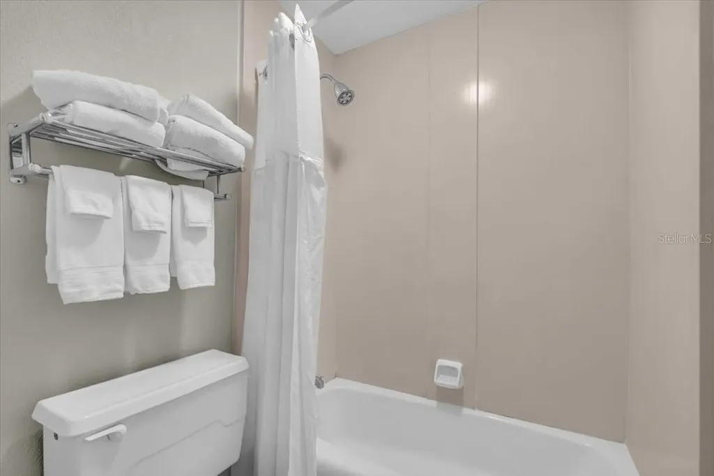 7150 N Tamiami Trail Sarasota FL 34243