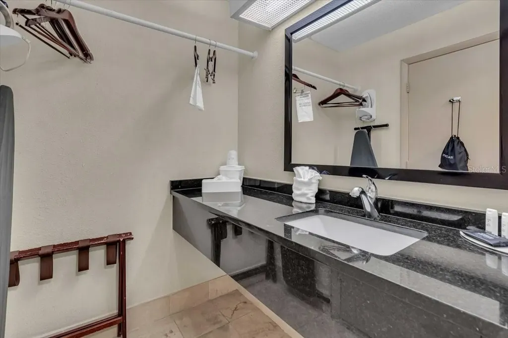 7150 N Tamiami Trail Sarasota FL 34243