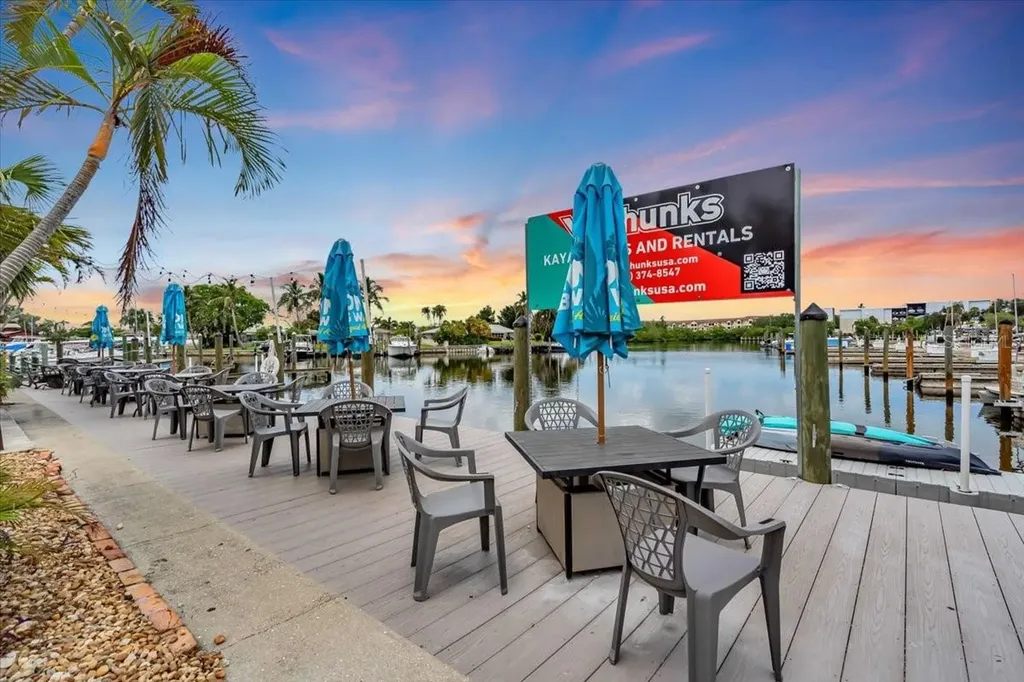 7150 N Tamiami Trail Sarasota FL 34243