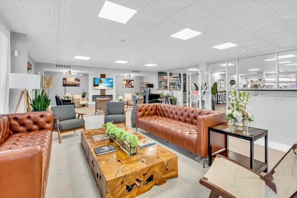 7150 N Tamiami Trail Sarasota FL 34243