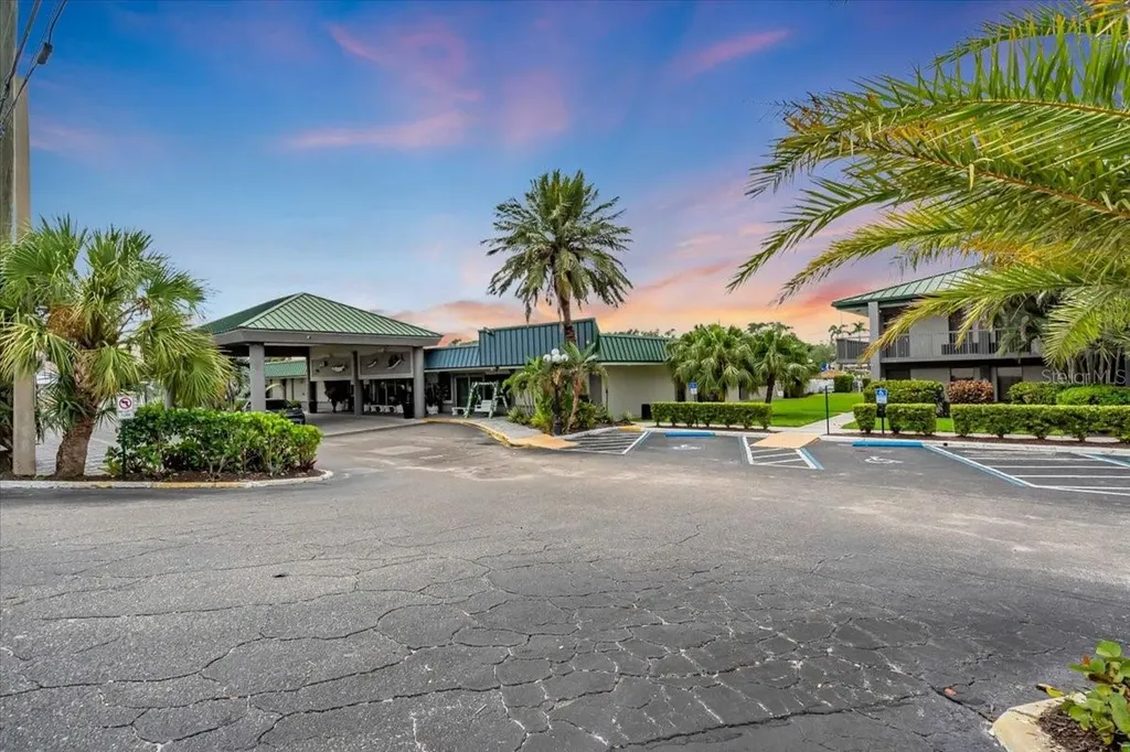 7150 N Tamiami Trail Sarasota FL 34243