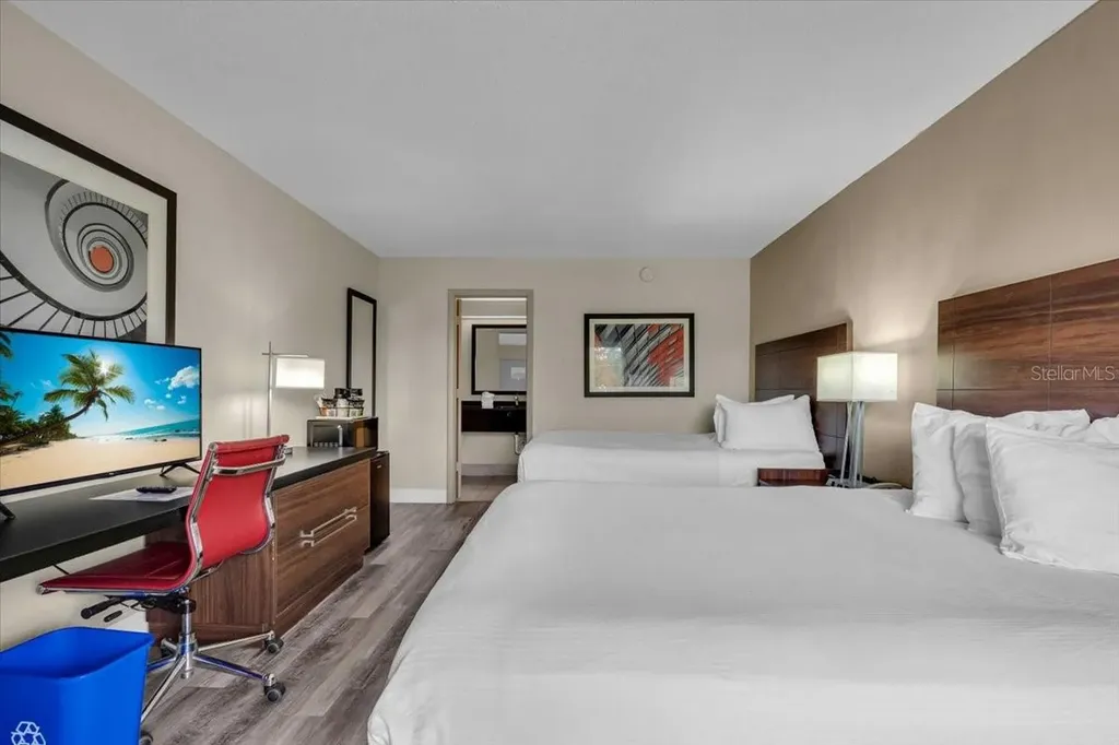 7150 N Tamiami Trail Sarasota FL 34243