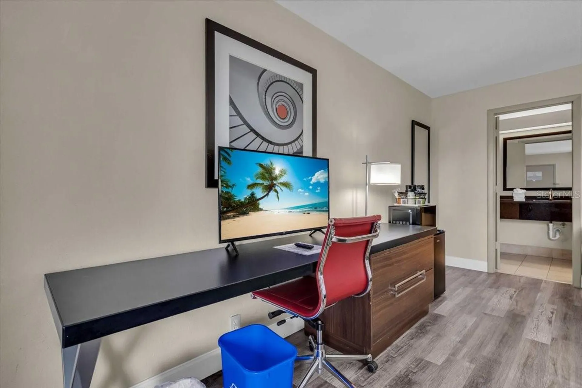 7150 N Tamiami Trail Sarasota FL 34243
