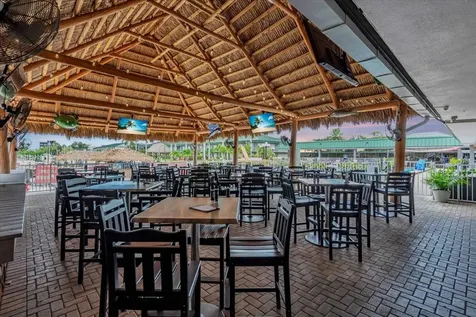7150 N Tamiami Trail Sarasota FL 34243