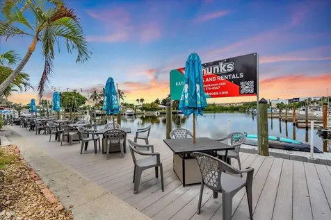 7150 N Tamiami Trail Sarasota FL 34243
