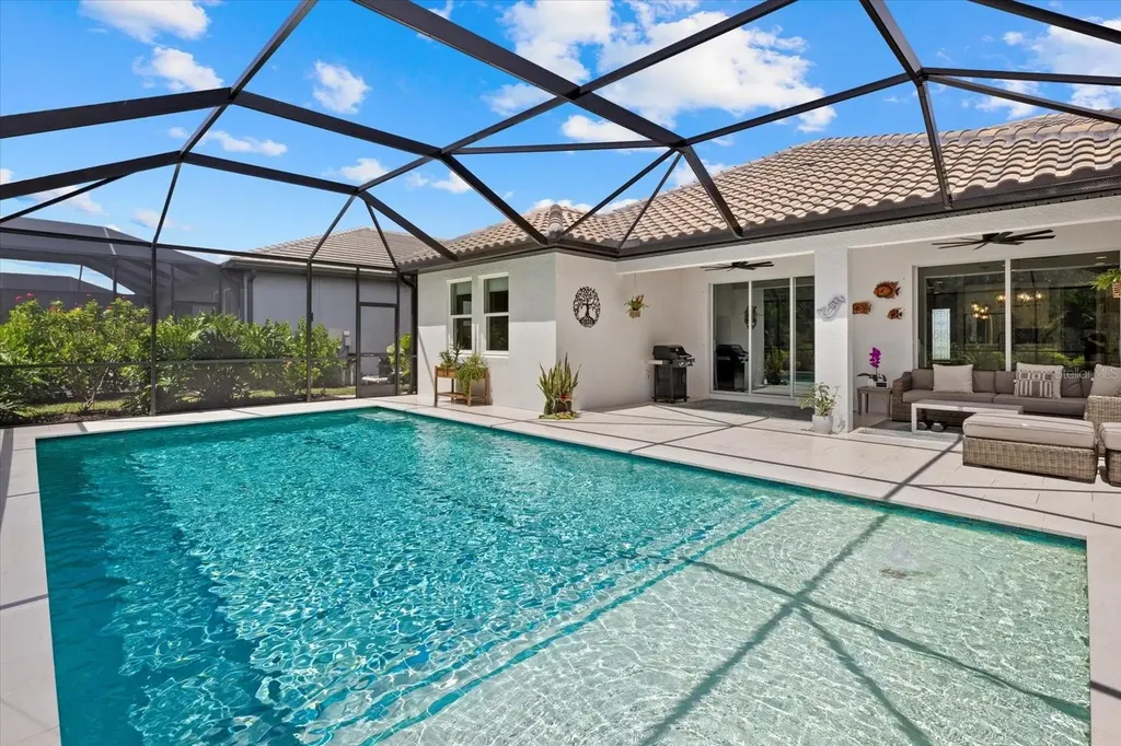 16750 Savory Mist Circle Bradenton FL 34211