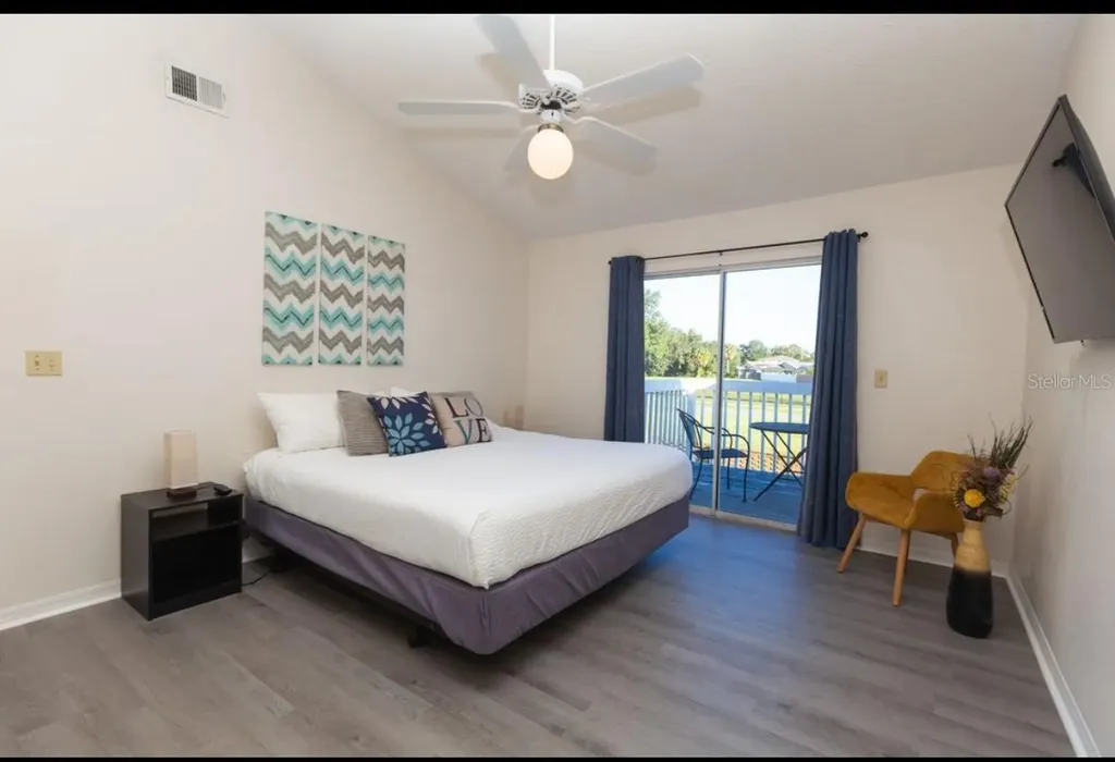 2492 Sweetwater Club Circle Kissimmee FL 34746