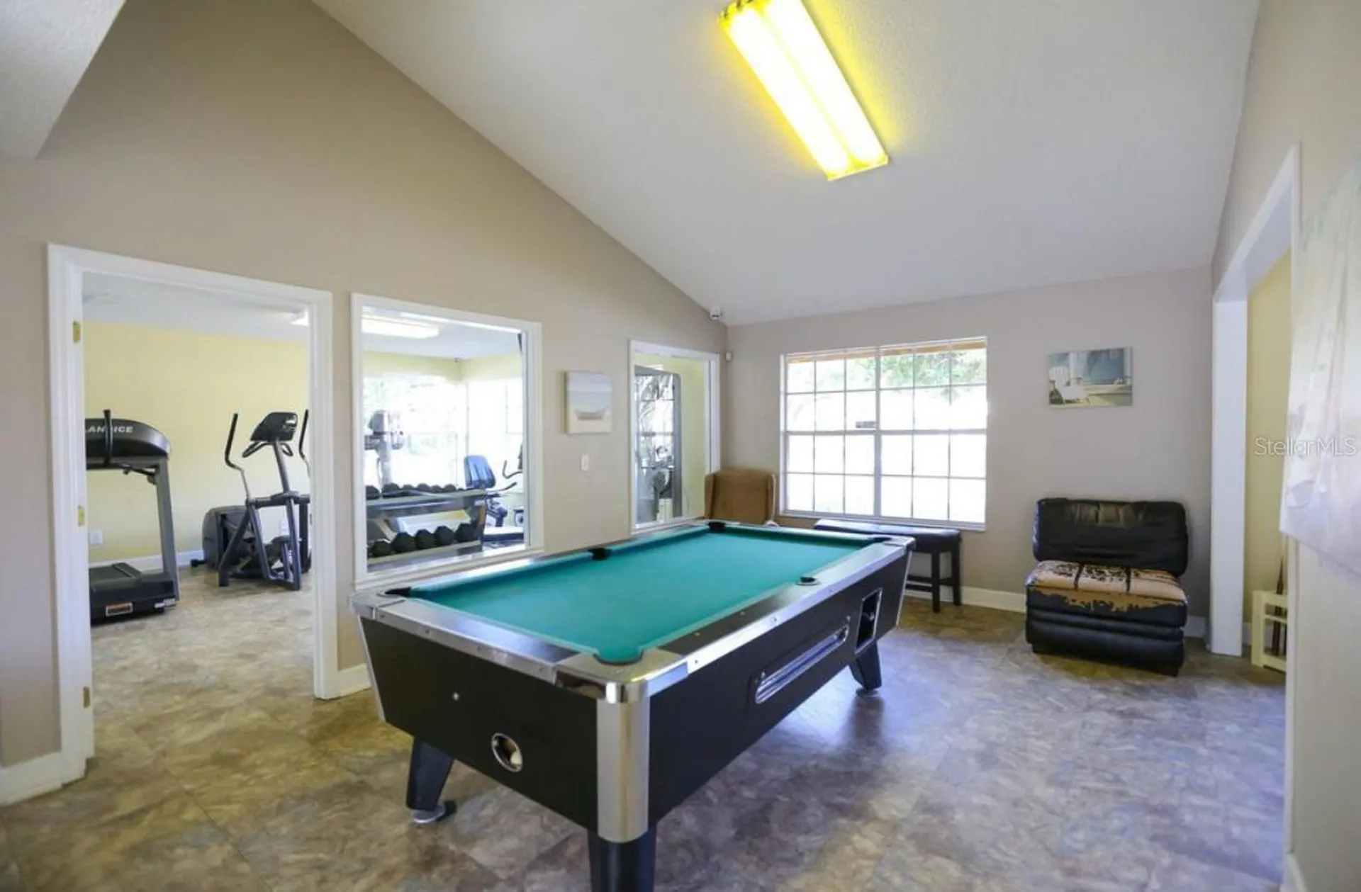 2492 Sweetwater Club Circle Kissimmee FL 34746