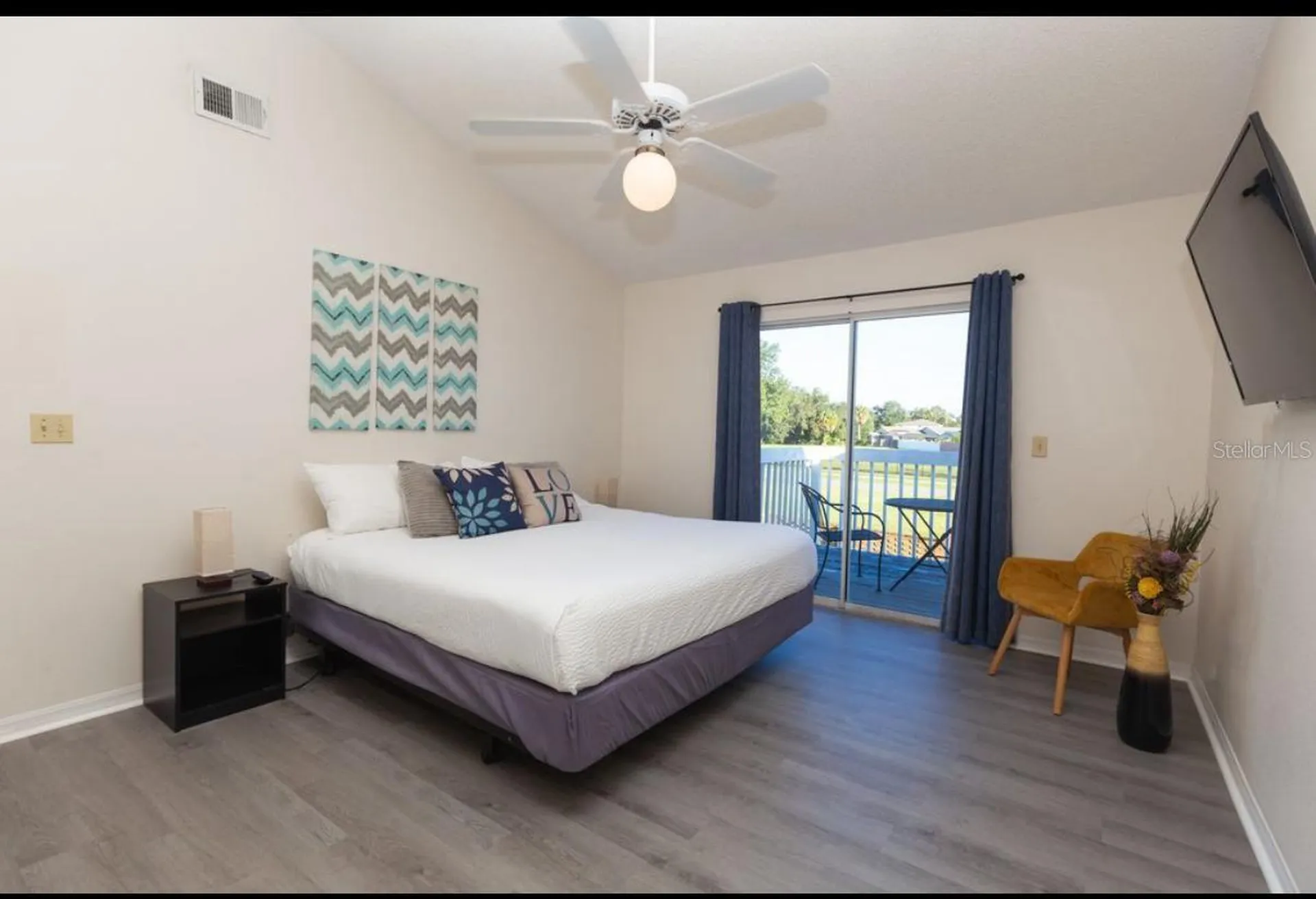 2492 Sweetwater Club Circle Kissimmee FL 34746