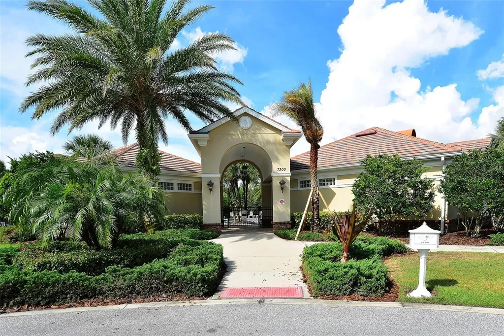 16612 Collingtree Crossing Lakewood Ranch FL 34202