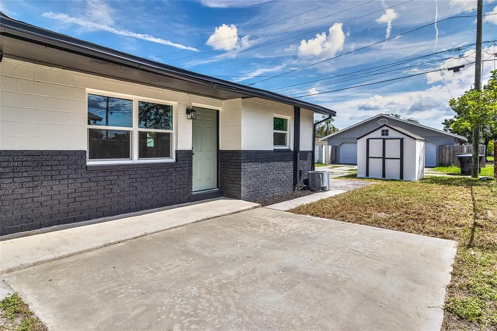 510 91st Avenue N St Petersburg FL 33702