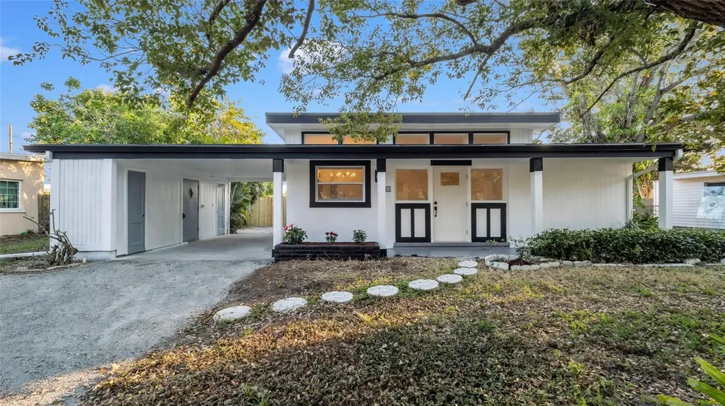 6326 22nd Avenue N St Petersburg FL 33710