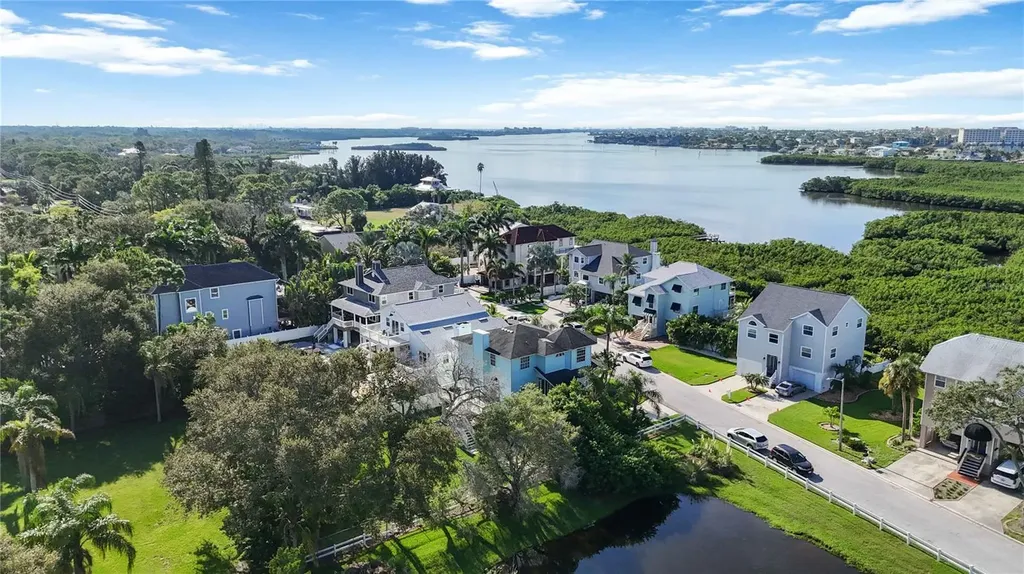 13951 Harbor View Drive Seminole FL 33776