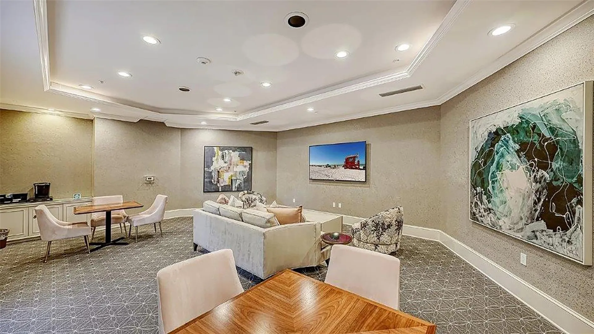 435 L Ambiance Drive Longboat Key FL 34228